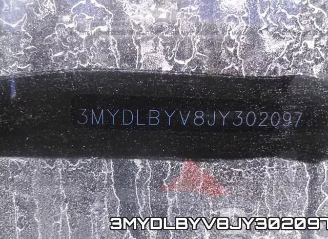 3MYDLBYV8JY302097_9.webp
