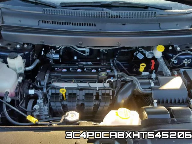 3C4PDCABXHT545206_7.webp