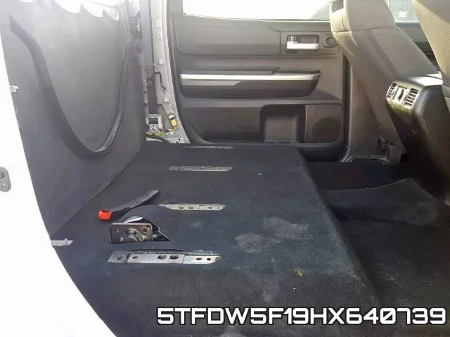 5TFDW5F19HX640739