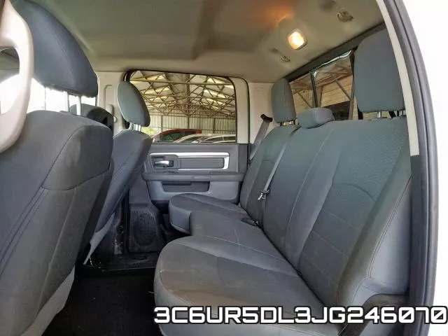3C6UR5DL3JG246070_6.webp