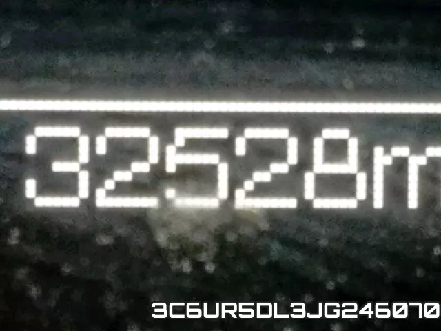 3C6UR5DL3JG246070_8.webp