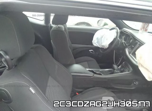 2C3CDZAG2JH305177_5.webp