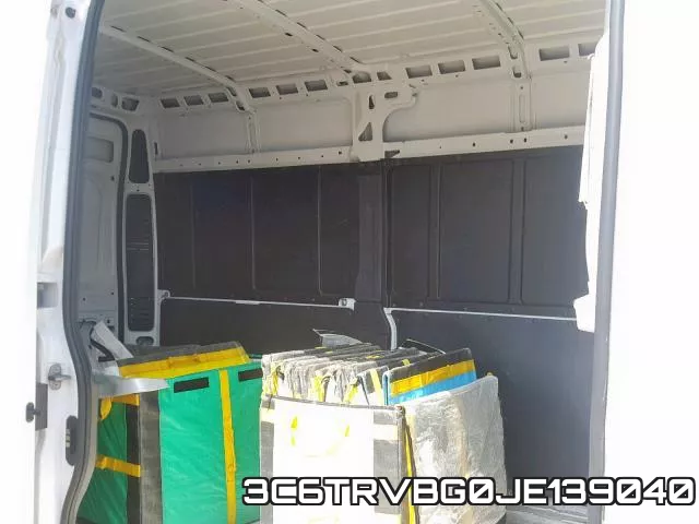 3C6TRVBG0JE139040_6.webp