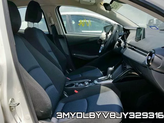 3MYDLBYV8JY329316_5.webp
