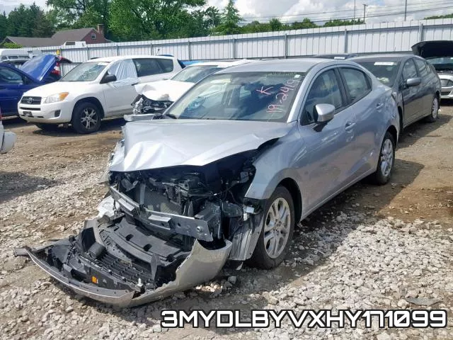 3MYDLBYVXHY171099_2.webp