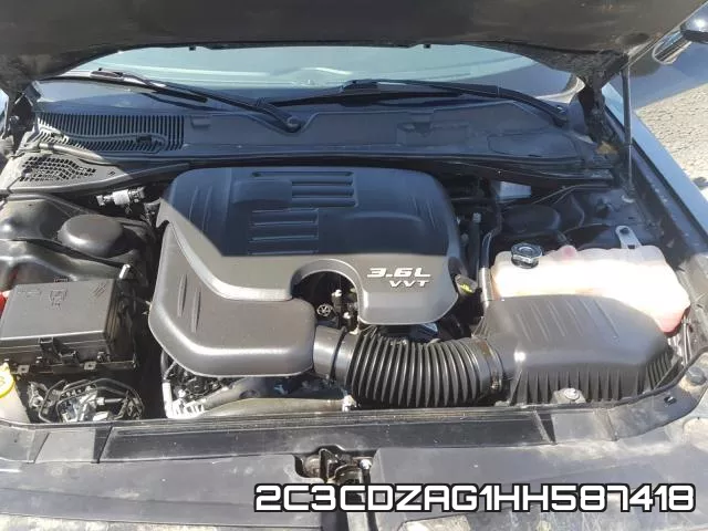 2C3CDZAG1HH587418