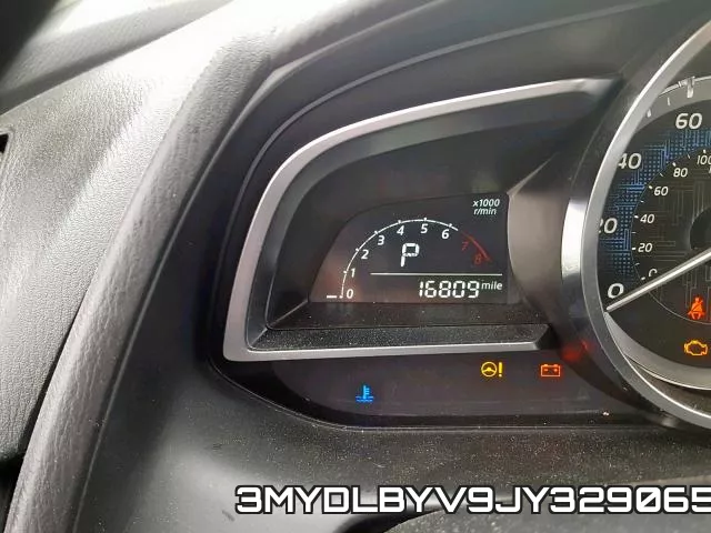 3MYDLBYV9JY329065_8.webp