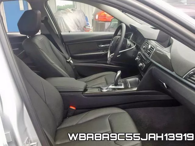 WBA8A9C55JAH13919_5.webp