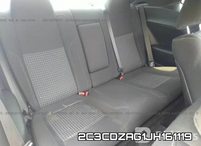 2C3CDZAG1JH161119_8.webp