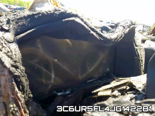 3C6UR5FL4JG142281_8.webp