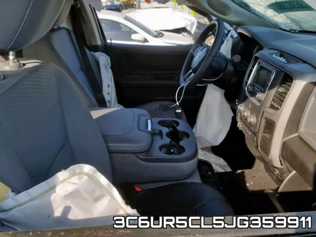 3C6UR5CL5JG359911_5.webp