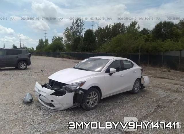 3MYDLBYV9HY147411_2.webp