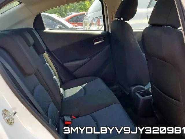 3MYDLBYV9JY320981_6.webp