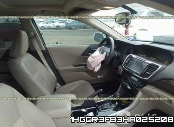 1HGCR3F83HA025208_5.webp