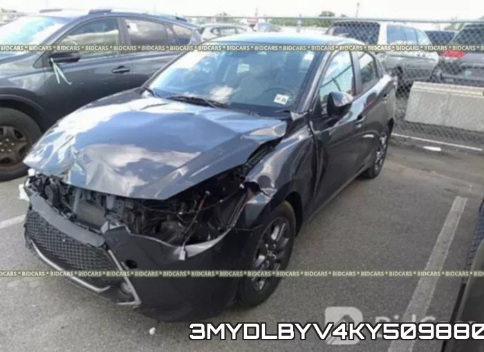 3MYDLBYV4KY509880_2.webp