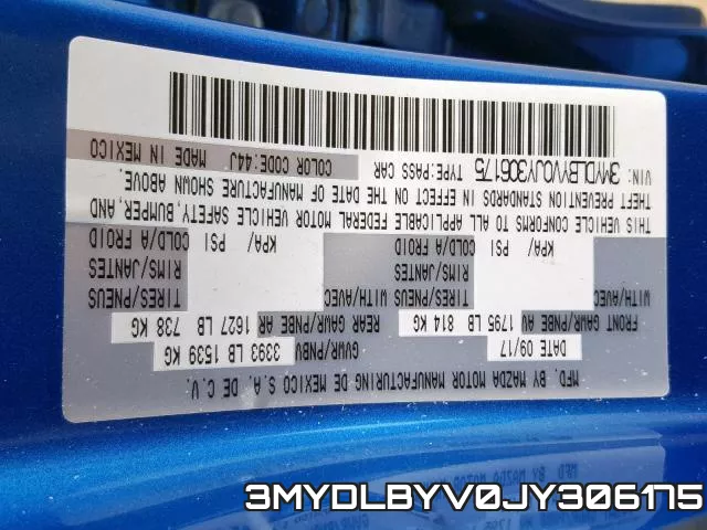 3MYDLBYV0JY306175_10.webp