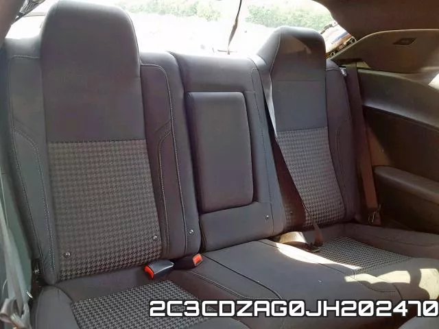2C3CDZAG0JH202470_6.webp