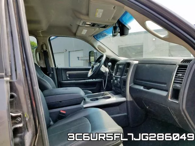 3C6UR5FL7JG286049_5.webp