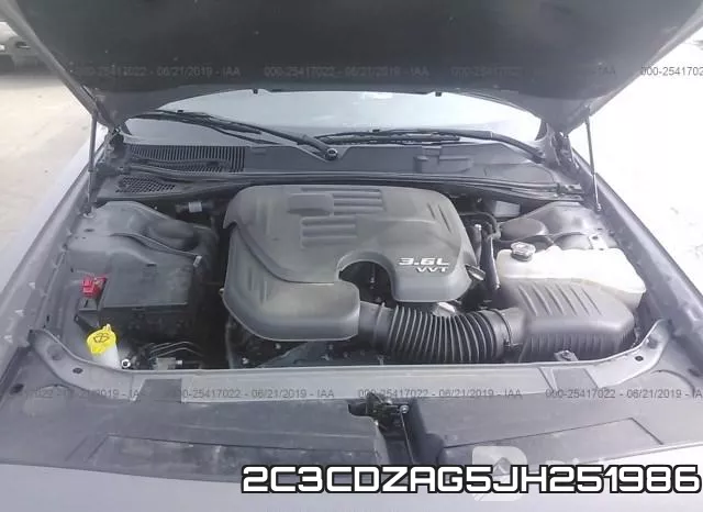 2C3CDZAG5JH251986_10.webp