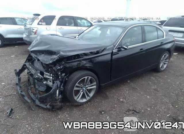 WBA8B3G54JNV01247_2.webp