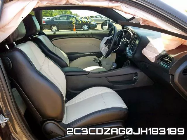 2C3CDZAG0JH183189_5.webp