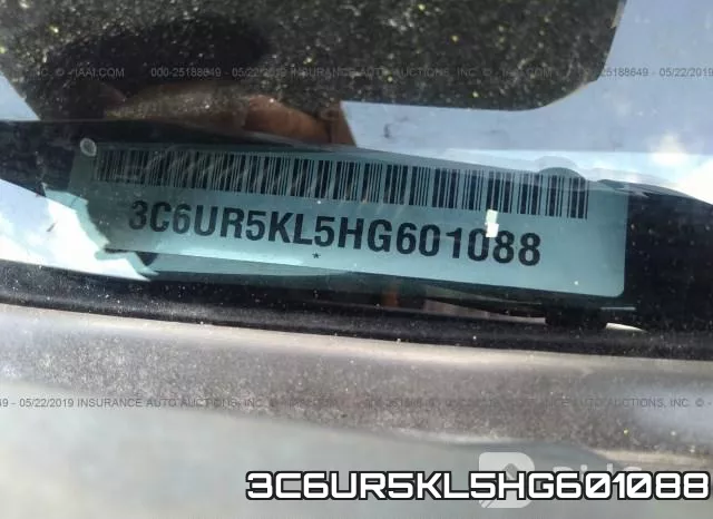3C6UR5KL5HG601088_9.webp