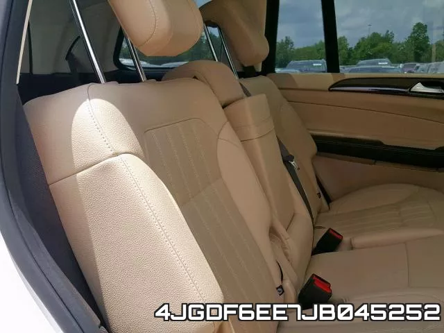4JGDF6EE7JB045252_6.webp