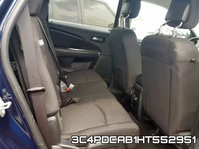 3C4PDCAB1HT552951_6.webp