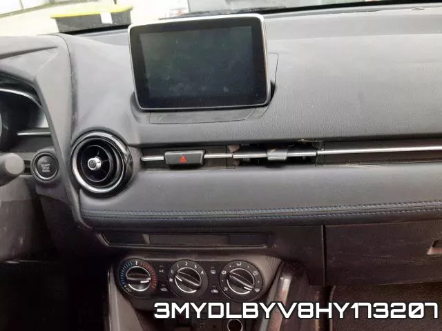 3MYDLBYV8HY173207_9.webp