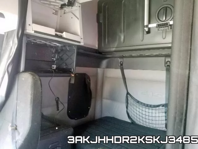 3AKJHHDR2KSKJ3485_6.webp