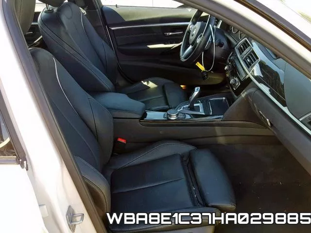 WBA8E1C37HA029885_5.webp