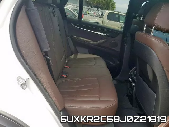 5UXKR2C58J0Z21819_6.webp