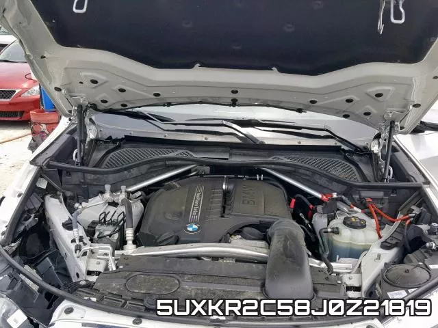 5UXKR2C58J0Z21819_7.webp