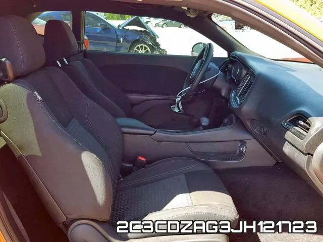 2C3CDZAG3JH121723_5.webp