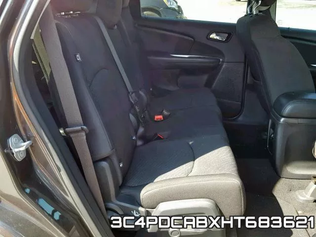 3C4PDCABXHT683621_6.webp