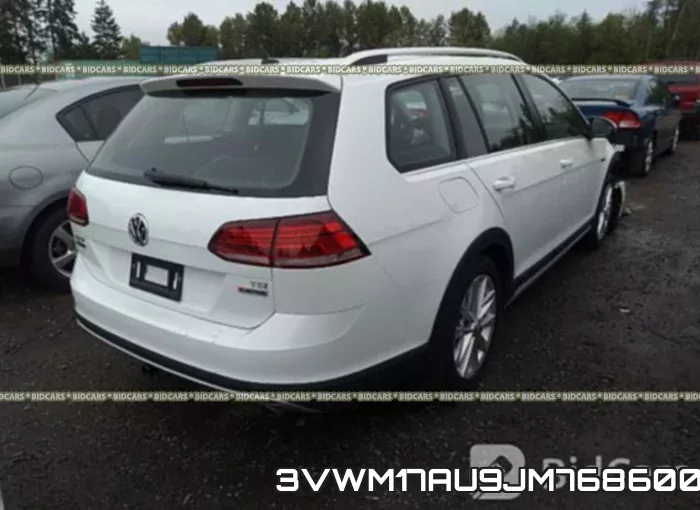 3VWM17AU9JM768600_4.webp