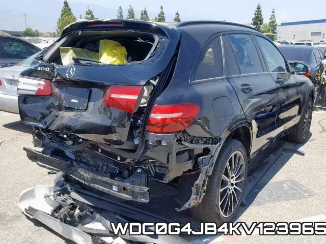 WDC0G4JB4KV123965