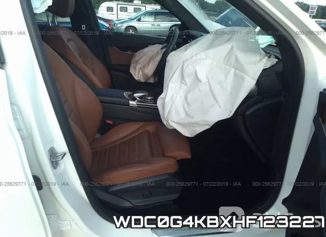 WDC0G4KBXHF123227_5.webp