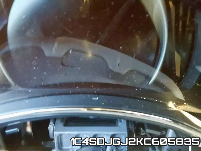1C4SDJGJ2KC605835_8.webp