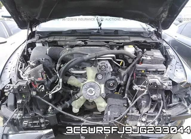 3C6UR5FJ9JG233044_10.webp