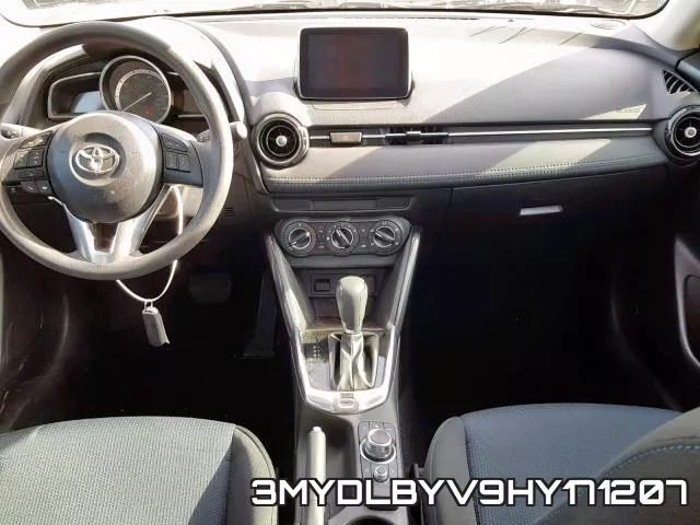 3MYDLBYV9HY171207_9.webp