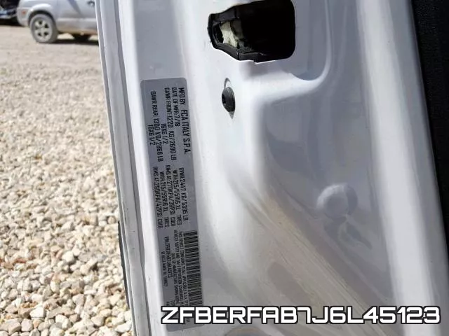 ZFBERFAB7J6L45123_10.webp