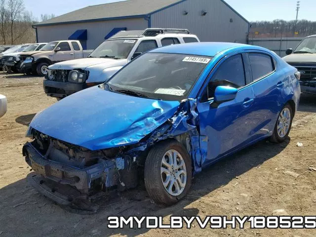 3MYDLBYV9HY188525_2.webp
