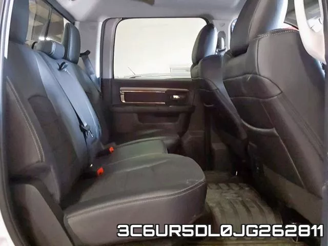 3C6UR5DL0JG262811