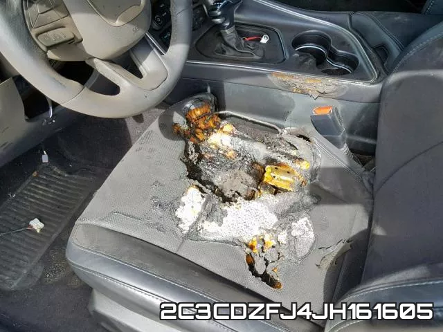 2C3CDZFJ4JH161605_9.webp