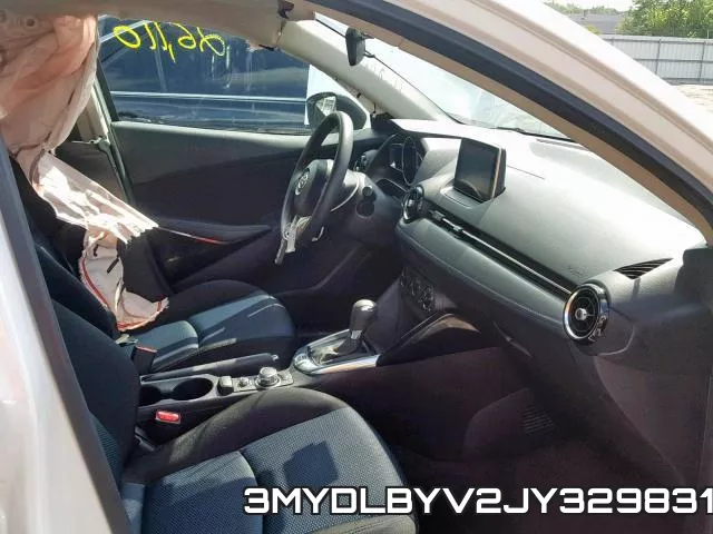3MYDLBYV2JY329831_5.webp