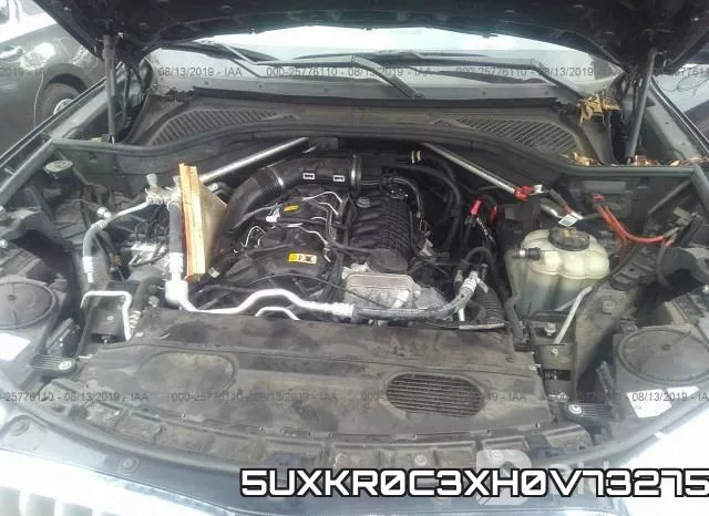 5UXKR0C3XH0V73275_10.webp