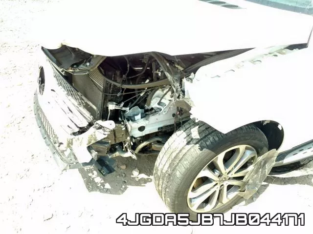 4JGDA5JB7JB044171_9.webp