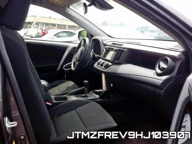 JTMZFREV9HJ103907_5.webp