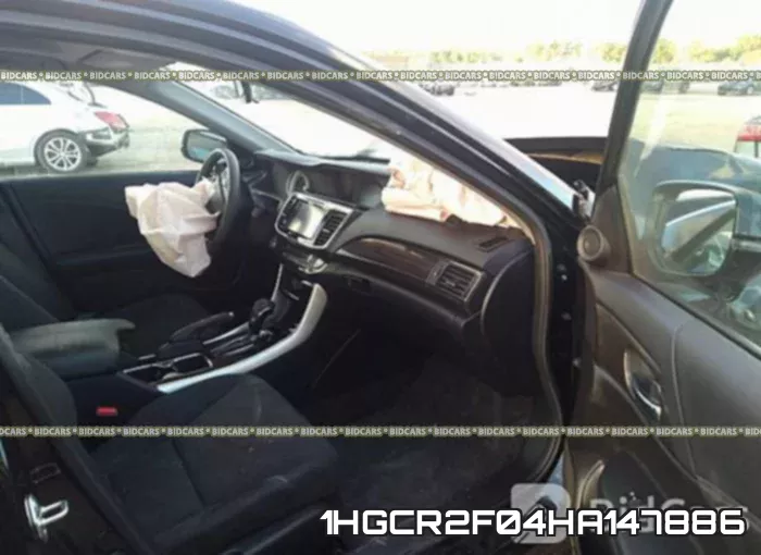 1HGCR2F04HA147886_5.webp